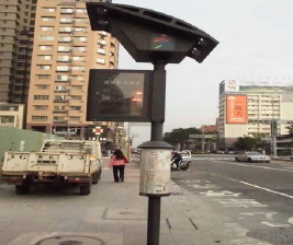 高雄市太陽能公車站牌運作情形