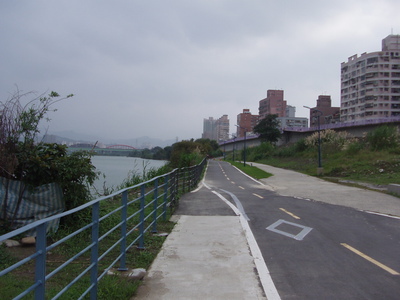 徵收淹沒水中土地示意圖
