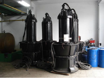 4 組沉水式抽水機組