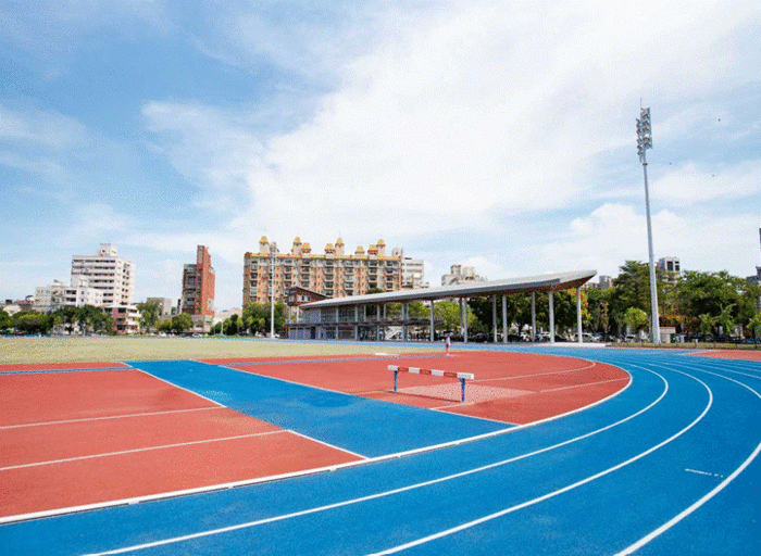 國家級400公尺標準場地-新竹市立田徑場