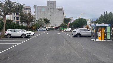 花蓮縣尚志橋旁停車場
