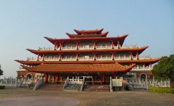 雲林縣二崙鄉埤塘寶塔