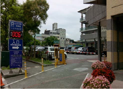 開放學校停車場