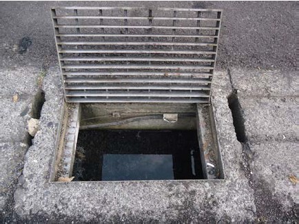 南投縣南投市雨水下水道附掛纜線