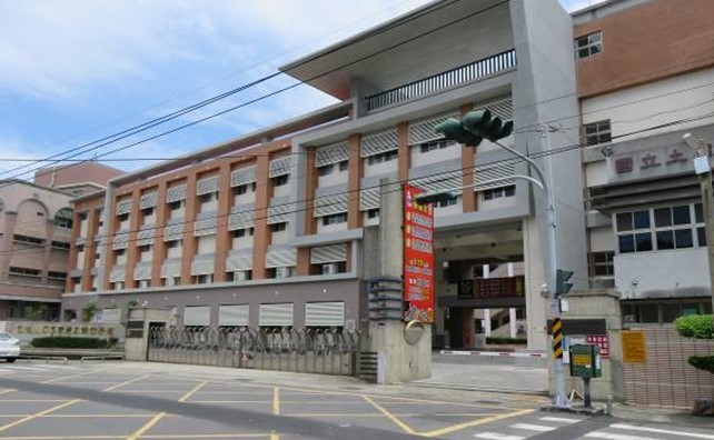 土庫商工忠孝樓