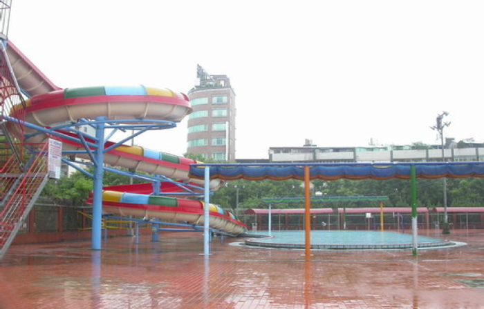 臺北市前港公園溫水游泳池
