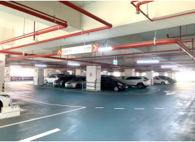 桃園市新富市場停車場
