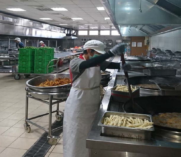 彰化縣立成功高中中央廚房運作情形