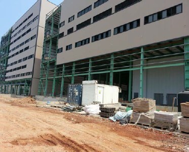 民航局標售(租)土地後業者興建之廠房