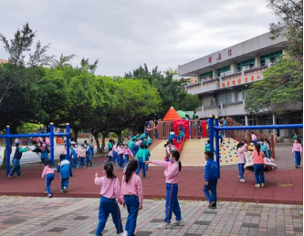 臺中市瑞穗國小附設兒童遊戲場設施