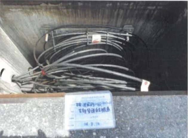 花蓮縣纜線暫掛於箱涵情形