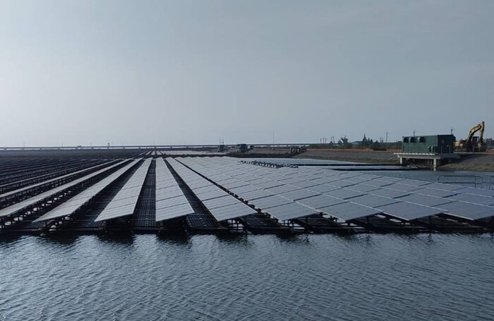 台灣電力公司台南鹽田太陽光電案場
