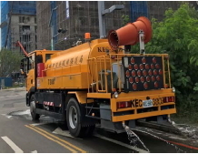 臺中市政府環境保護局洗街車執行洗街作業
