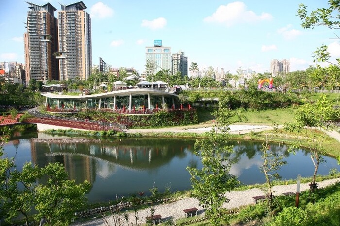 臺中市秋紅谷景觀生態公園
