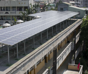 新竹市利用學校屋頂設置太陽光電發電系統