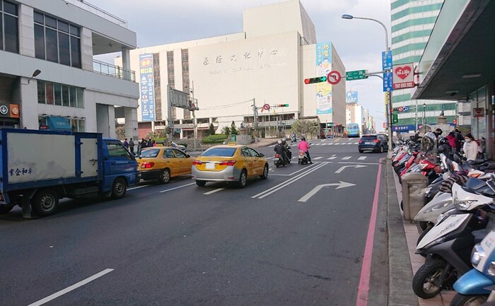 基隆市愛三路/仁一路口道路改善後情形
