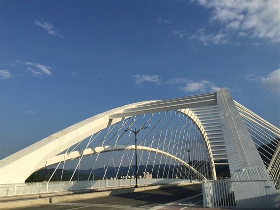 新北市三角湧大橋